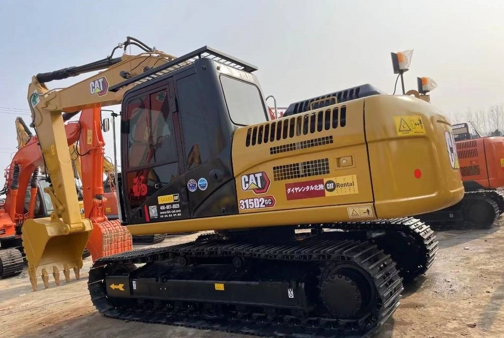 CAT 315 D - Lánctalpas kotró: 1 kép. CAT 315 D - Lánctalpas kotró: 1 kép.