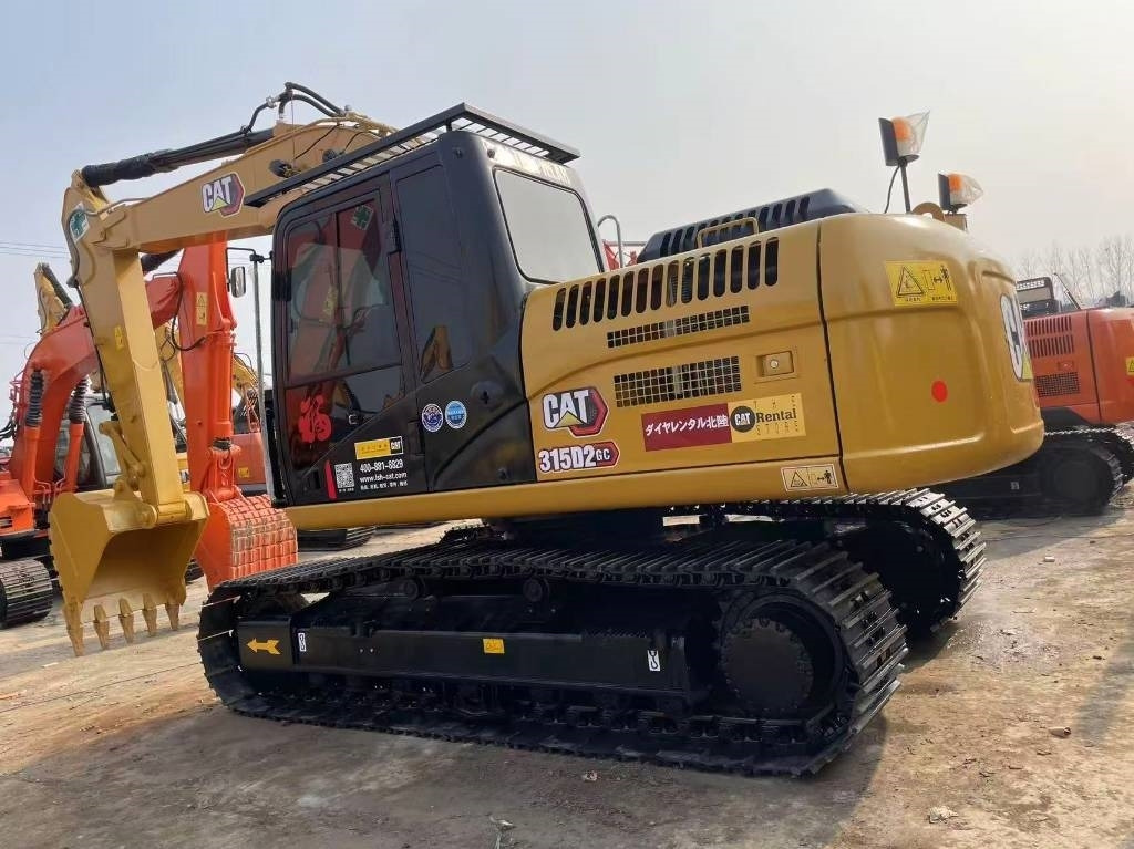 CAT 315 - Lánctalpas kotró: 1 kép. CAT 315 - Lánctalpas kotró: 1 kép.