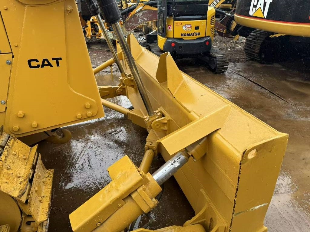 CAT D 7 G - Buldózer: 4 kép. CAT D 7 G - Buldózer: 4 kép.