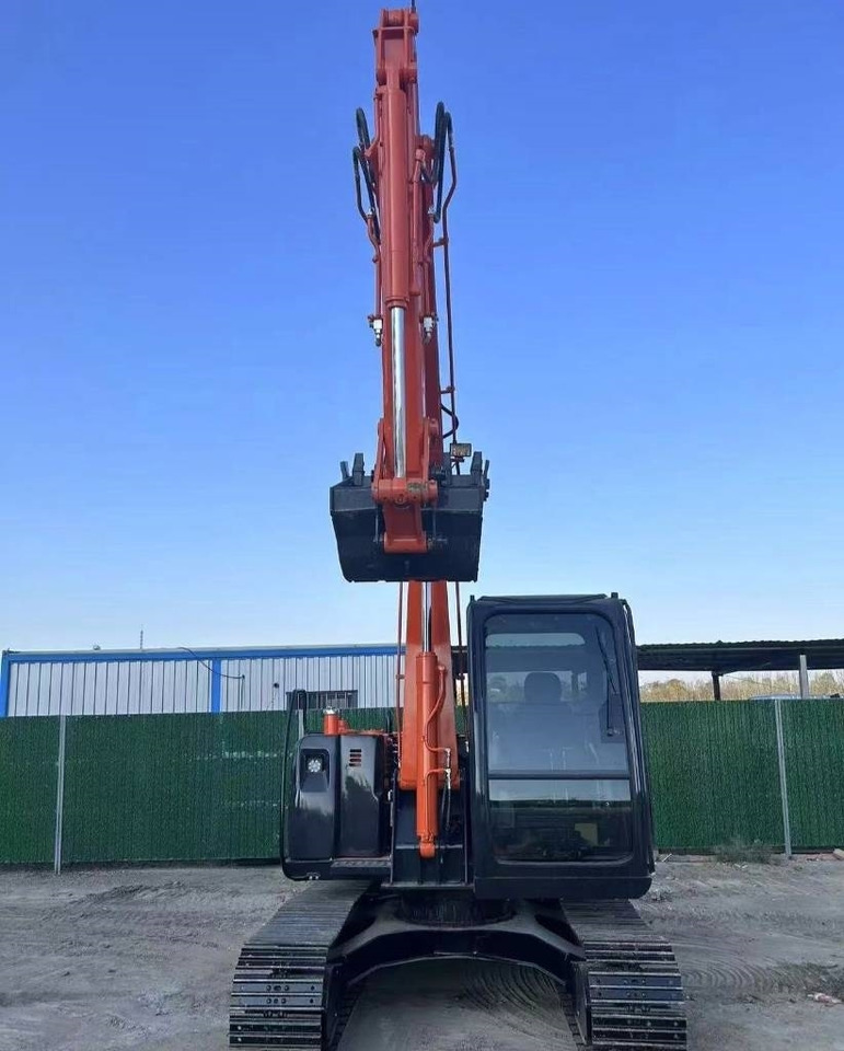 Hitachi 70 - Minikotró: 5 kép. Hitachi 70 - Minikotró: 5 kép.