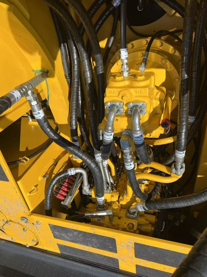 Komatsu PC 300  lízing Komatsu PC 300: 7 kép.