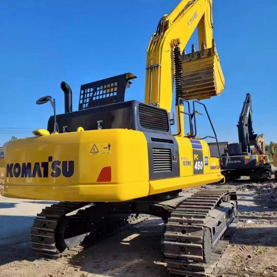 Komatsu PC 450 - Lánctalpas kotró: 1 kép. Komatsu PC 450 - Lánctalpas kotró: 1 kép.