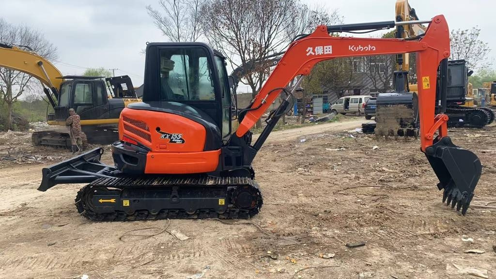 Kubota 155 - Lánctalpas kotró: 1 kép. Kubota 155 - Lánctalpas kotró: 1 kép.