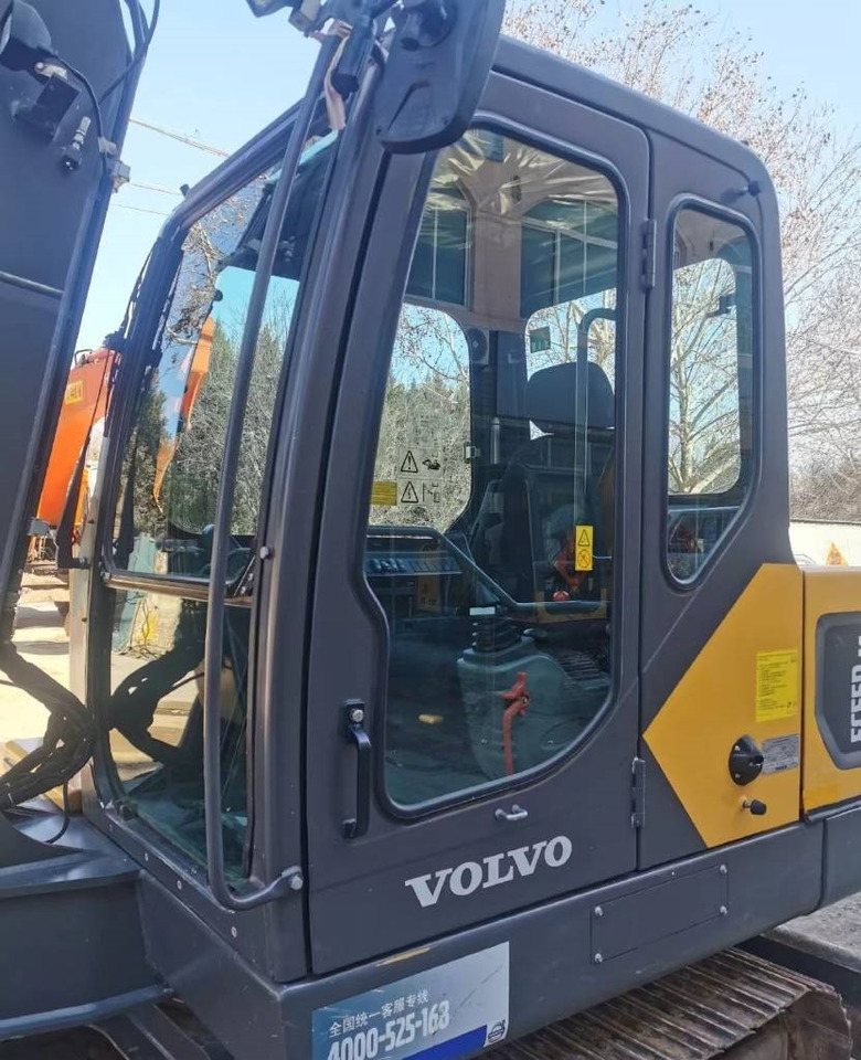 Volvo EC 55 - Minikotró: 4 kép. Volvo EC 55 - Minikotró: 4 kép.