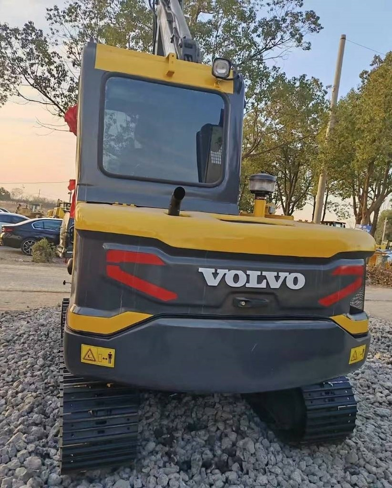 Volvo EC 60 D - Lánctalpas kotró: 1 kép. Volvo EC 60 D - Lánctalpas kotró: 1 kép.