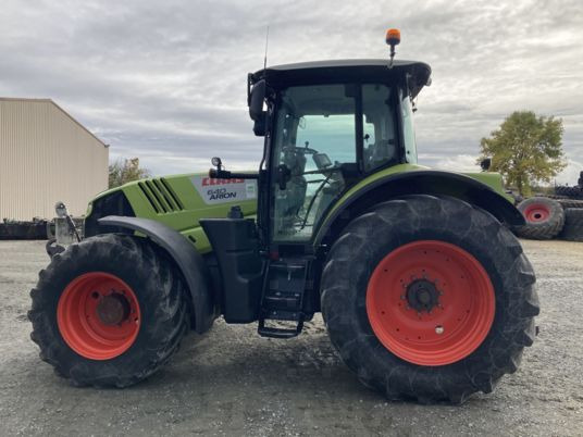 Claas ARION 640 CEBIS - Traktor: 5 kép. Claas ARION 640 CEBIS - Traktor: 5 kép.
