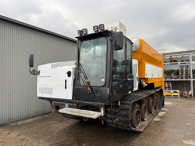 Prinoth T12  - Lánctalpas dömper: 2 kép. Prinoth T12  - Lánctalpas dömper: 2 kép.