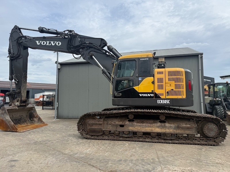 Volvo ECR 305 C L - Lánctalpas kotró: 1 kép. Volvo ECR 305 C L - Lánctalpas kotró: 1 kép.