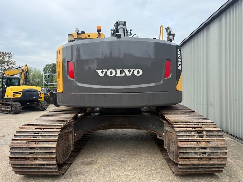 Volvo ECR 305 C L - Lánctalpas kotró: 3 kép. Volvo ECR 305 C L - Lánctalpas kotró: 3 kép.