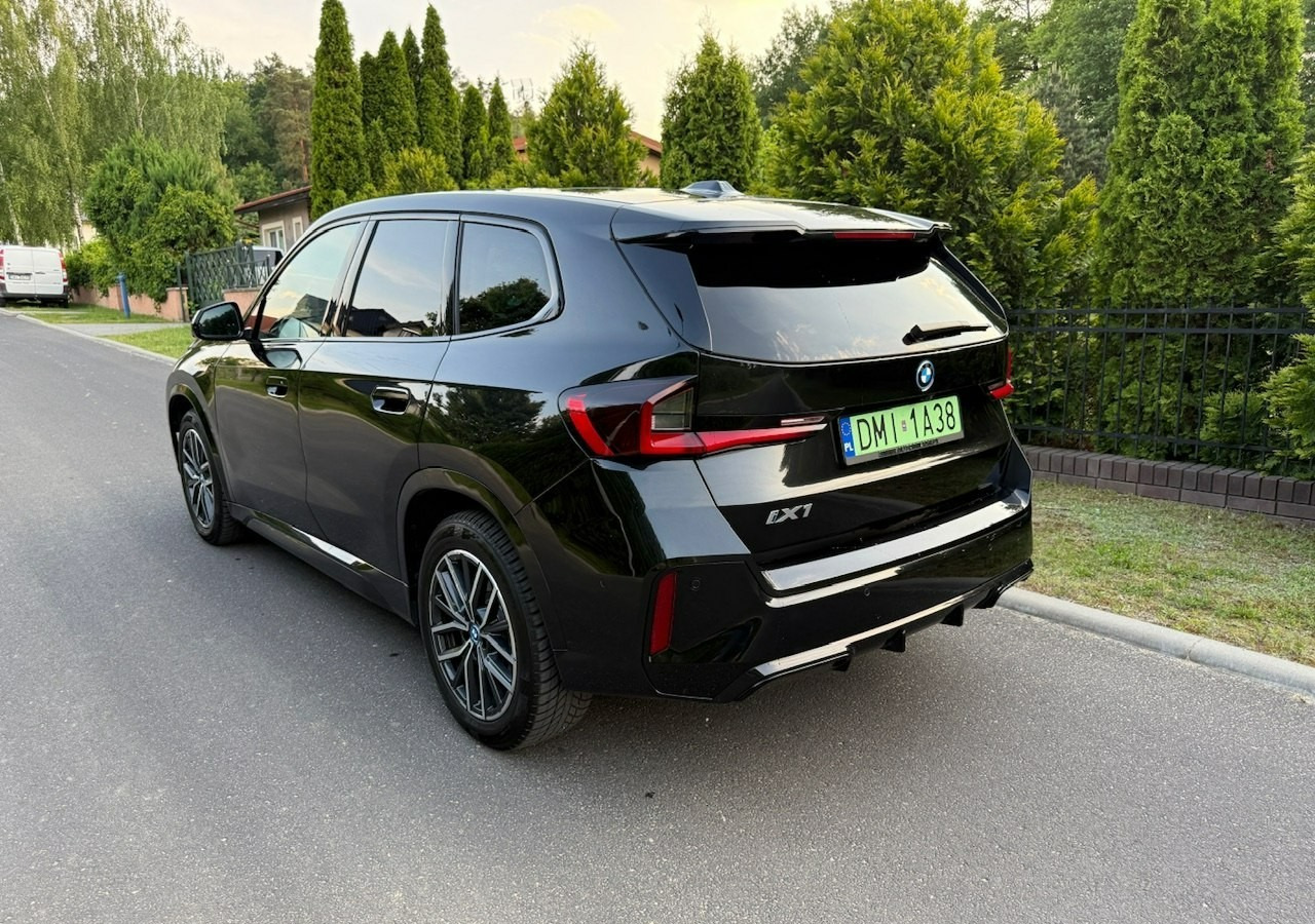 BMW X1 iX1 iX1 xDrive30 313KM M-Sport H/K Panorama AdaptiveLed Masaże Kam360 - Terepjáró/ SUV: 3 kép. BMW X1 iX1 iX1 xDrive30 313KM M-Sport H/K Panorama AdaptiveLed Masaże Kam360 - Terepjáró/ SUV: 3 kép.