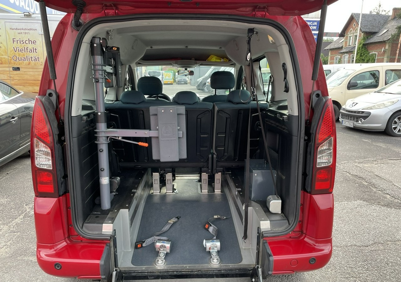 Autó Citroen Berlingo II Berlingo 1.6 do przewozu Niepełnosprawnych inwalida rampa 2018: 8 kép.