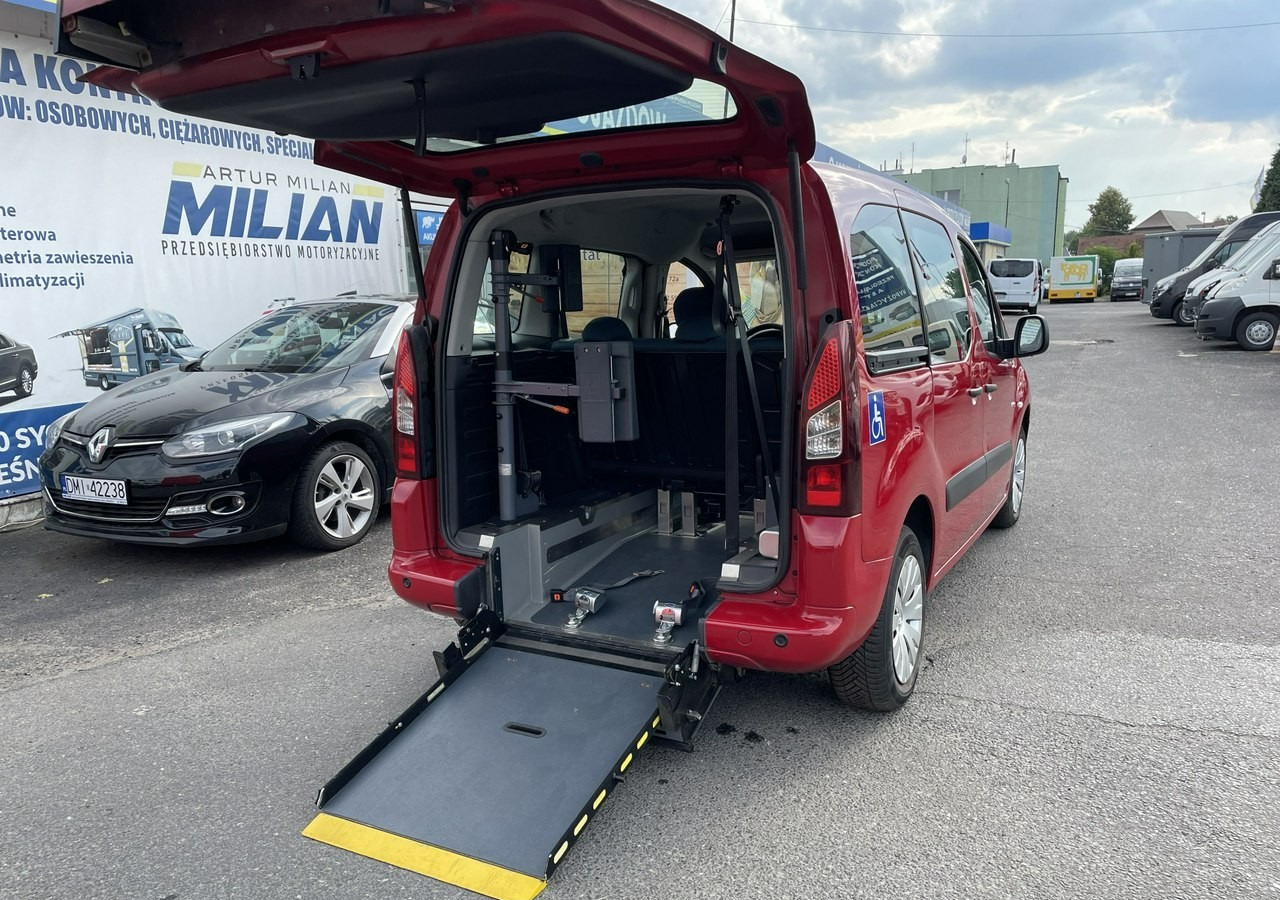 Autó Citroen Berlingo II Berlingo 1.6 do przewozu Niepełnosprawnych inwalida rampa 2018: 12 kép.
