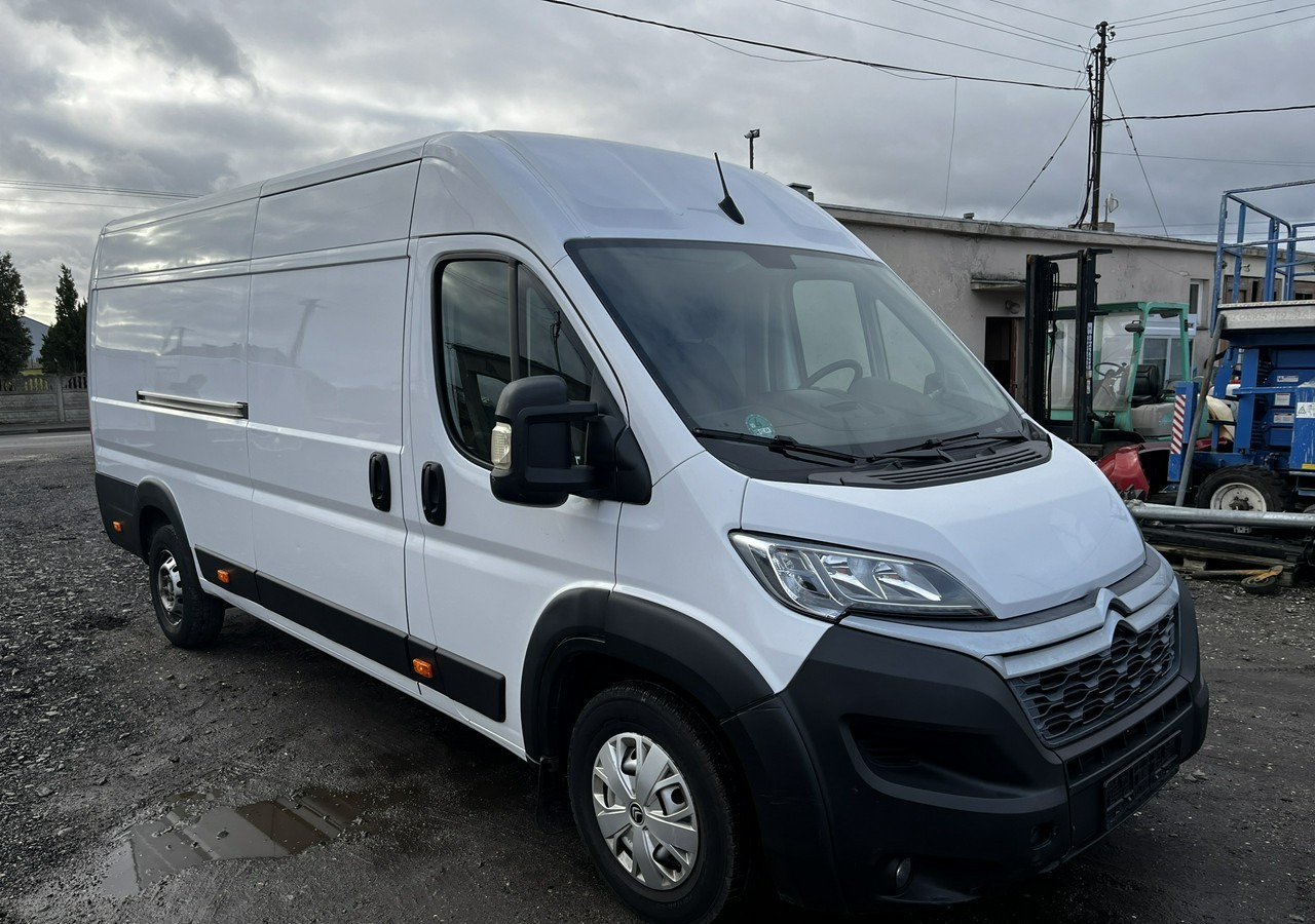 Citroen Jumper Jumper 2.2-140KM Długi Wysoki Klima Kamera 106tkm Model 2022 - Furgon: 2 kép. Citroen Jumper Jumper 2.2-140KM Długi Wysoki Klima Kamera 106tkm Model 2022 - Furgon: 2 kép.