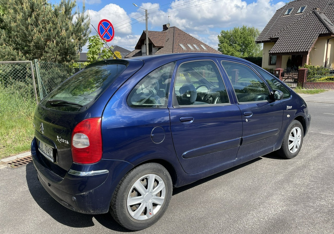 Citroen Xsara Picasso Citroen Xsara Picasso 1.6HDI-110KM Klima tempomat 2006 - Autó: 3 kép. Citroen Xsara Picasso Citroen Xsara Picasso 1.6HDI-110KM Klima tempomat 2006 - Autó: 3 kép.