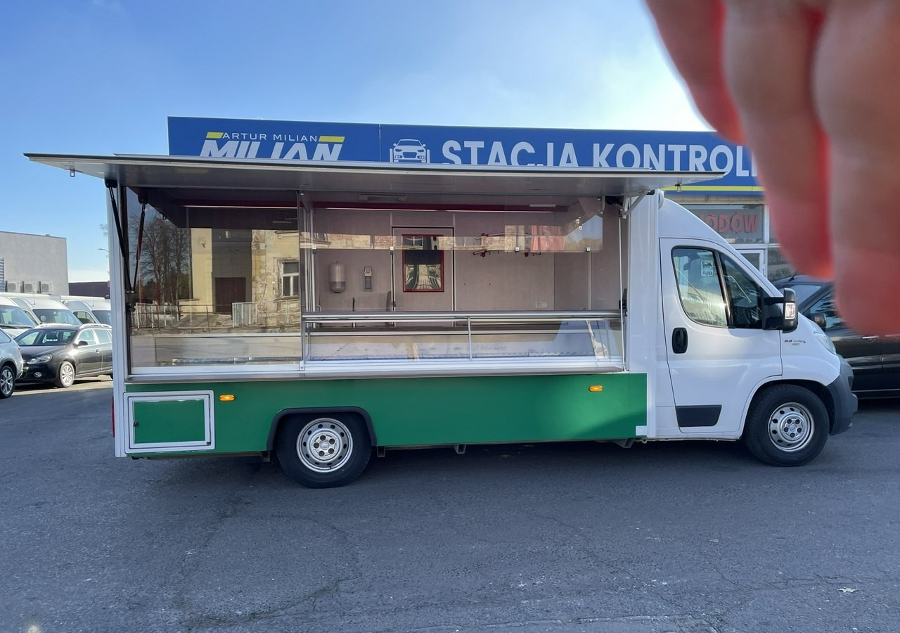 Fiat Ducato Autosklep Gastronomiczny Food Truck Foodtruck sklep W-zasil 2019 BOR - Büféautó: 2 kép. Fiat Ducato Autosklep Gastronomiczny Food Truck Foodtruck sklep W-zasil 2019 BOR - Büféautó: 2 kép.
