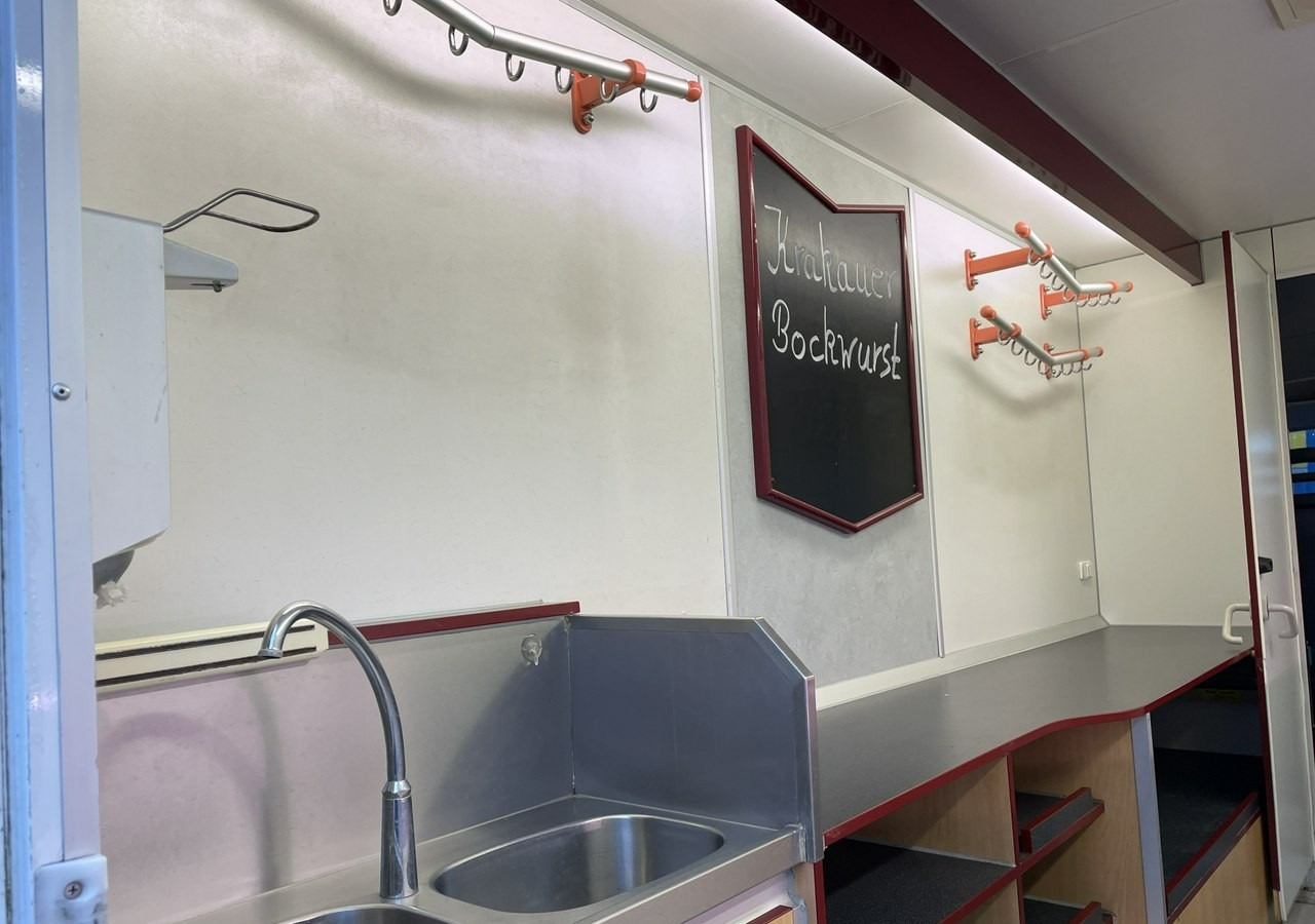 Fiat Ducato Autosklep Wędlin Gastronomiczny food truck foodtruck sklep Borco 200 - Büféautó: 5 kép. Fiat Ducato Autosklep Wędlin Gastronomiczny food truck foodtruck sklep Borco 200 - Büféautó: 5 kép.