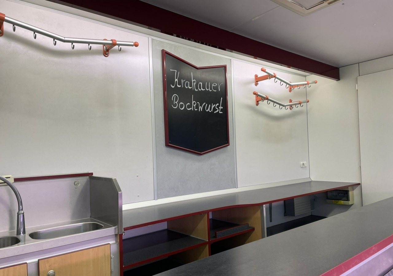 Fiat Ducato Autosklep Wędlin Gastronomiczny food truck foodtruck sklep Borco 200 - Büféautó: 3 kép. Fiat Ducato Autosklep Wędlin Gastronomiczny food truck foodtruck sklep Borco 200 - Büféautó: 3 kép.