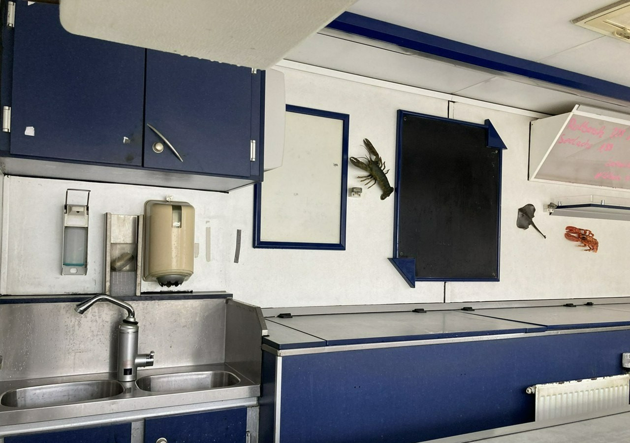 Fiat Ducato Autosklep mięso-ryba Gastronomiczny Food Truck Foodtruck sklep 2004 - Büféautó, Kisteherautó: 3 kép. Fiat Ducato Autosklep mięso-ryba Gastronomiczny Food Truck Foodtruck sklep 2004 - Büféautó, Kisteherautó: 3 kép.