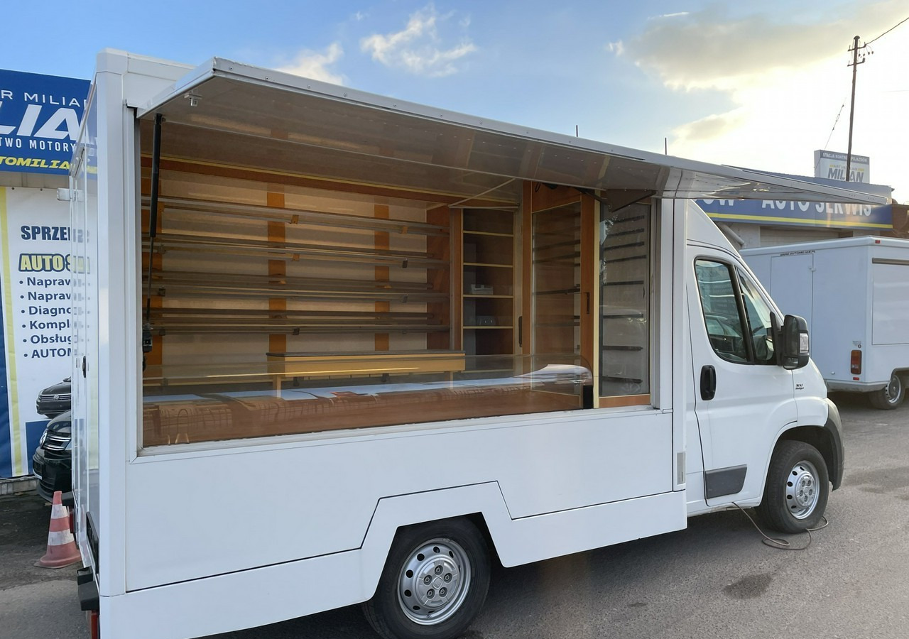 Fiat Ducato Autosklep pieczywa Gastronomiczny Food Truck Foodtruck sklep 2011 - Büféautó: 3 kép. Fiat Ducato Autosklep pieczywa Gastronomiczny Food Truck Foodtruck sklep 2011 - Büféautó: 3 kép.