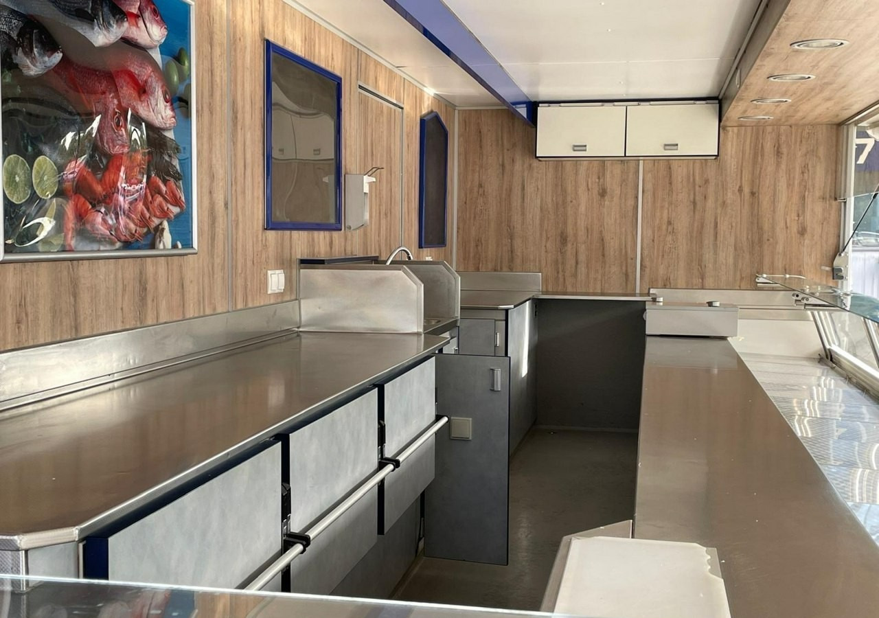 Fiat Ducato Autosklep wędlin Gastronomiczna food truck foodtruck sklep Borco 201 - Büféautó: 5 kép. Fiat Ducato Autosklep wędlin Gastronomiczna food truck foodtruck sklep Borco 201 - Büféautó: 5 kép.