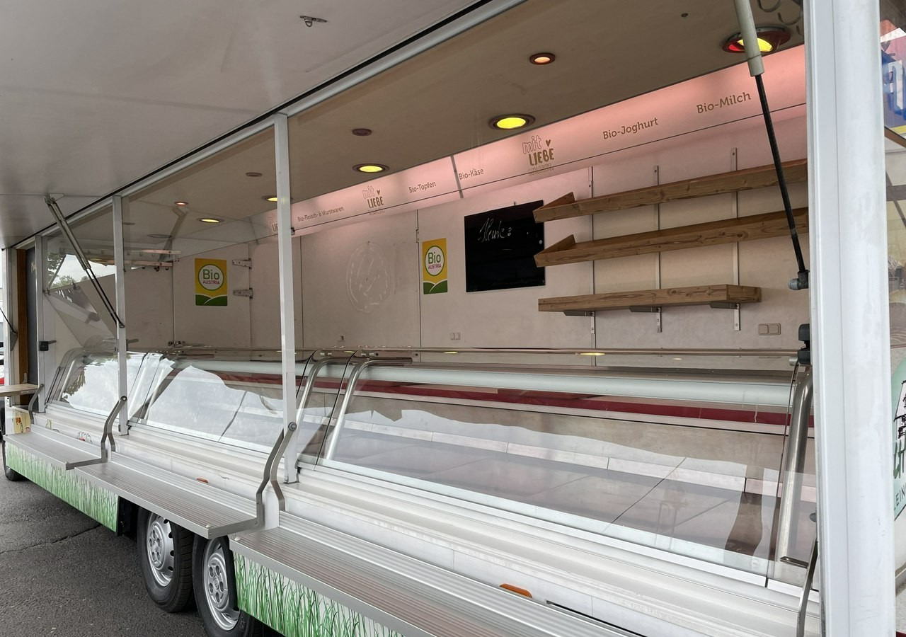 Fiat Ducato Autosklep wędlin Gastronomiczny Food Truck Foodtruck Sklep BORCO 201 - Büféautó: 5 kép. Fiat Ducato Autosklep wędlin Gastronomiczny Food Truck Foodtruck Sklep BORCO 201 - Büféautó: 5 kép.