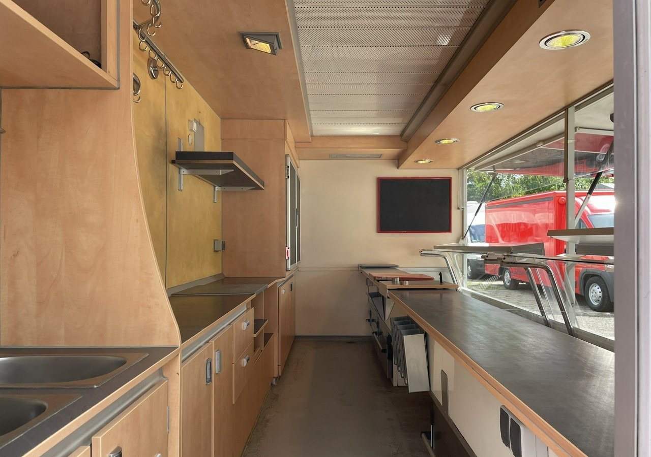 Fiat Ducato Autosklep wędlin Gastronomiczny Food Truck Foodtruck Sklep Borco - Büféautó: 3 kép. Fiat Ducato Autosklep wędlin Gastronomiczny Food Truck Foodtruck Sklep Borco - Büféautó: 3 kép.