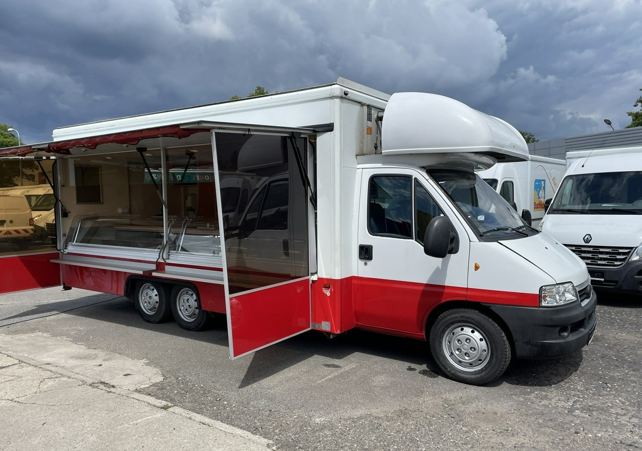 Fiat Ducato Autosklep wędlin Gastronomiczny Food Truck Foodtruck Sklep Borco - Büféautó: 2 kép. Fiat Ducato Autosklep wędlin Gastronomiczny Food Truck Foodtruck Sklep Borco - Büféautó: 2 kép.