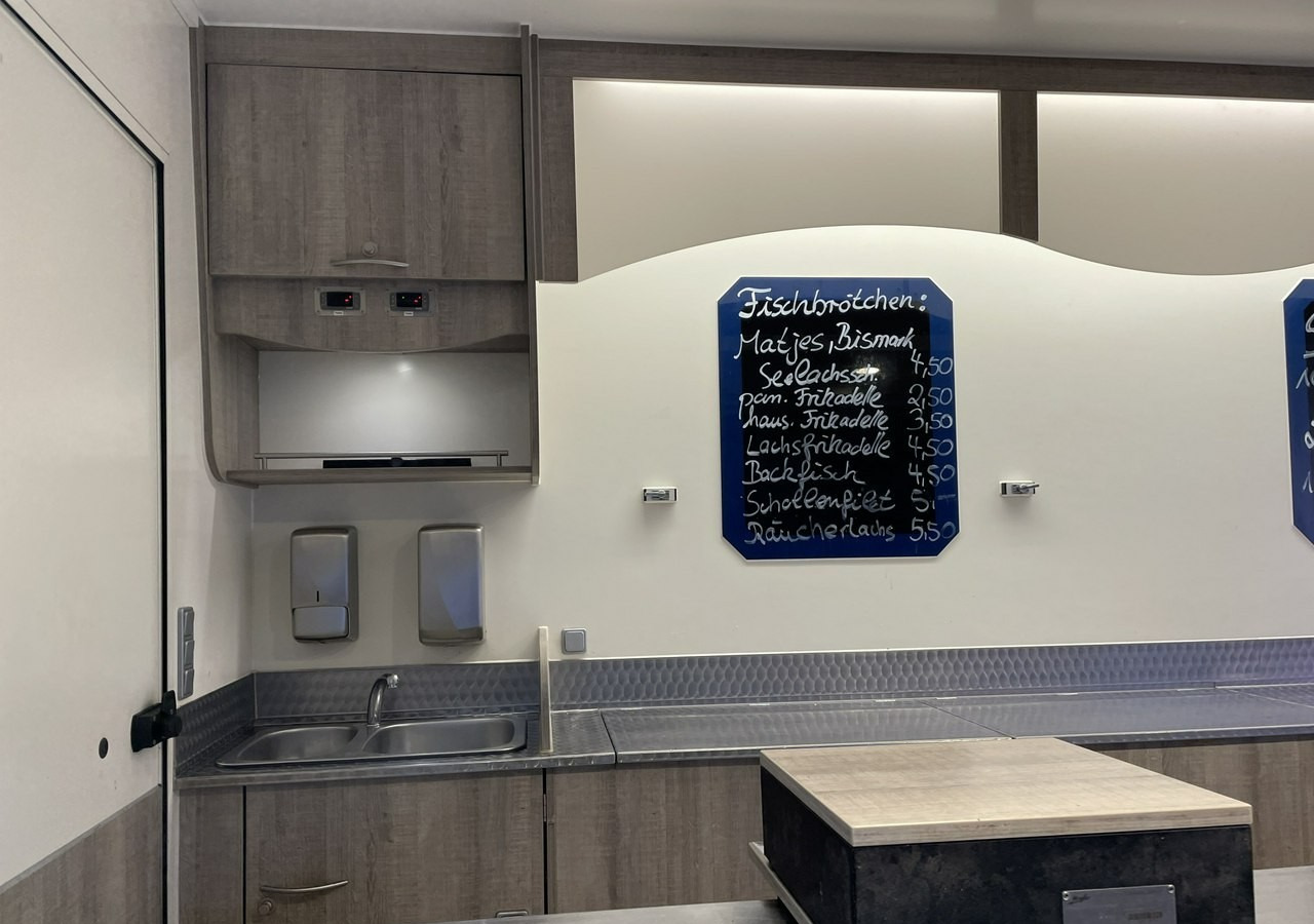 Fiat Ducato Autosklep wędlin Ryb Gastronomiczny Food Truck Foodtruck 116tkm 201 - Büféautó: 4 kép. Fiat Ducato Autosklep wędlin Ryb Gastronomiczny Food Truck Foodtruck 116tkm 201 - Büféautó: 4 kép.