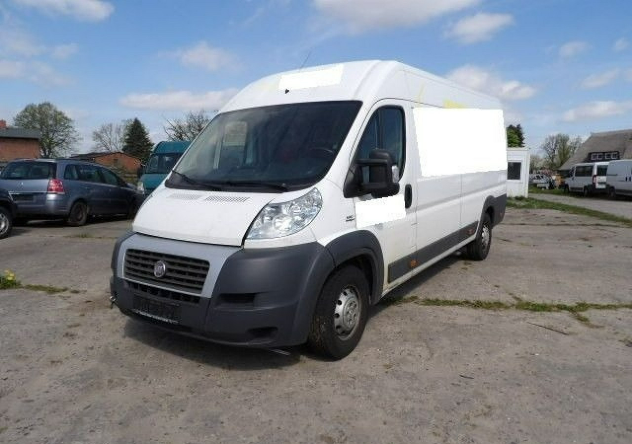 Fiat Ducato Ducato 2.3 JTD Mega Max 6-biegów 2014 - Furgon: 1 kép. Fiat Ducato Ducato 2.3 JTD Mega Max 6-biegów 2014 - Furgon: 1 kép.