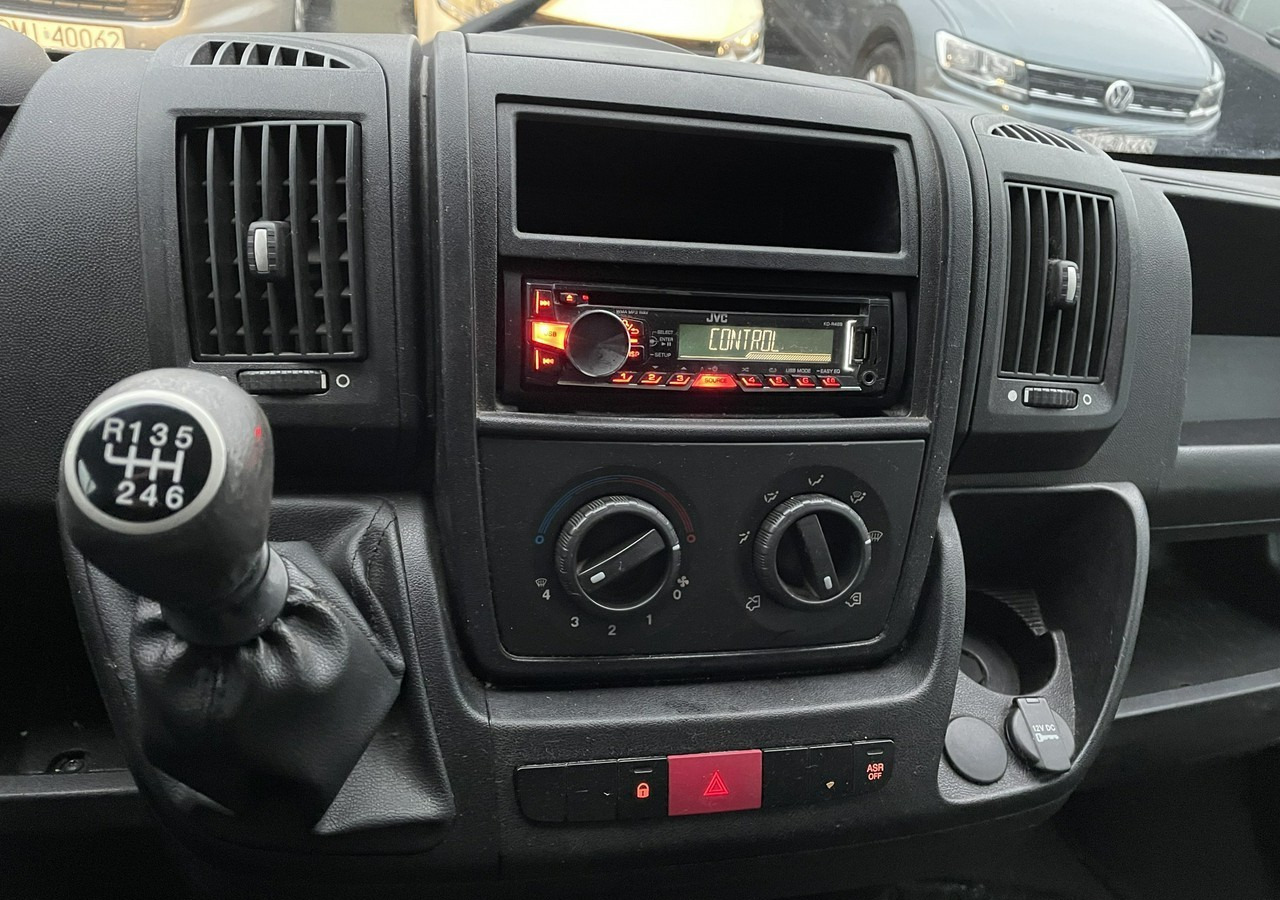 Fiat Ducato Ducato 3.0-180KM Chłodnia Konvekta Model 2015 - Hűtős kisteherautó: 5 kép. Fiat Ducato Ducato 3.0-180KM Chłodnia Konvekta Model 2015 - Hűtős kisteherautó: 5 kép.