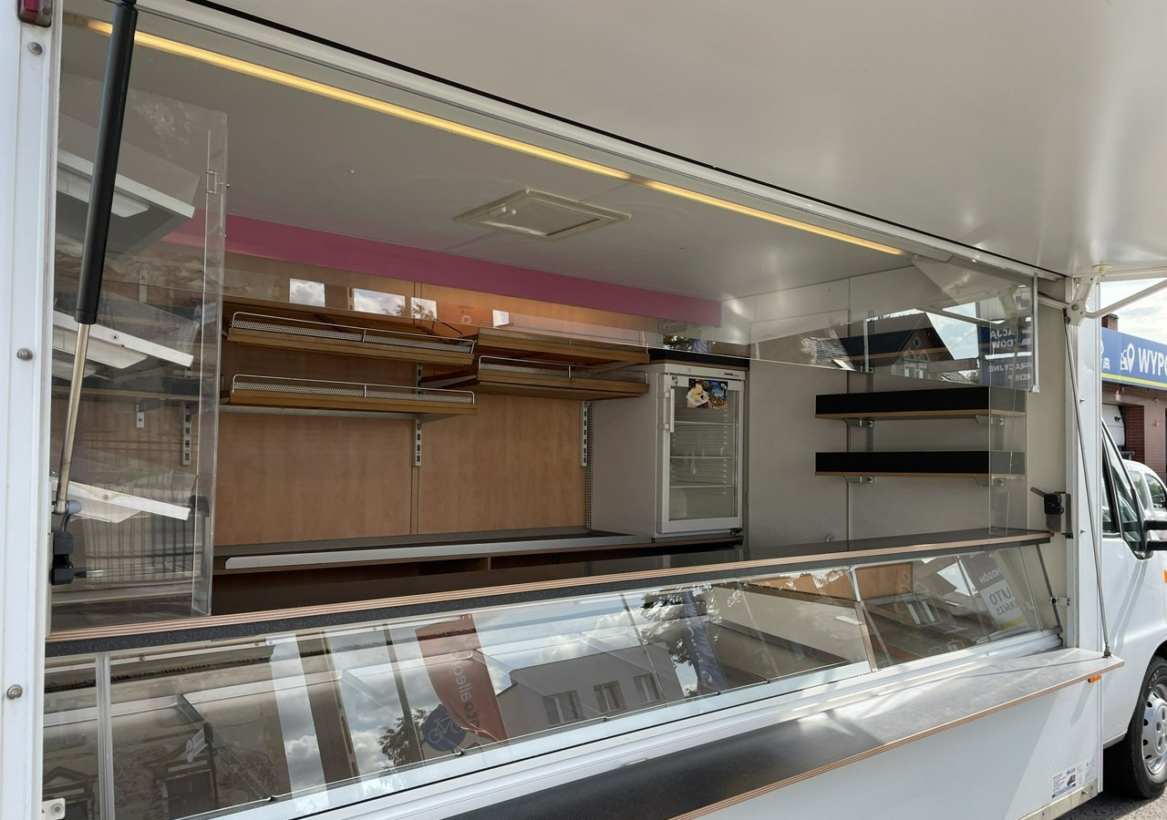 Fiat Ducato Ducato Autosklep Gastronomiczny Food Truck Foodtruck sklep Borco 200 - Büféautó: 2 kép. Fiat Ducato Ducato Autosklep Gastronomiczny Food Truck Foodtruck sklep Borco 200 - Büféautó: 2 kép.