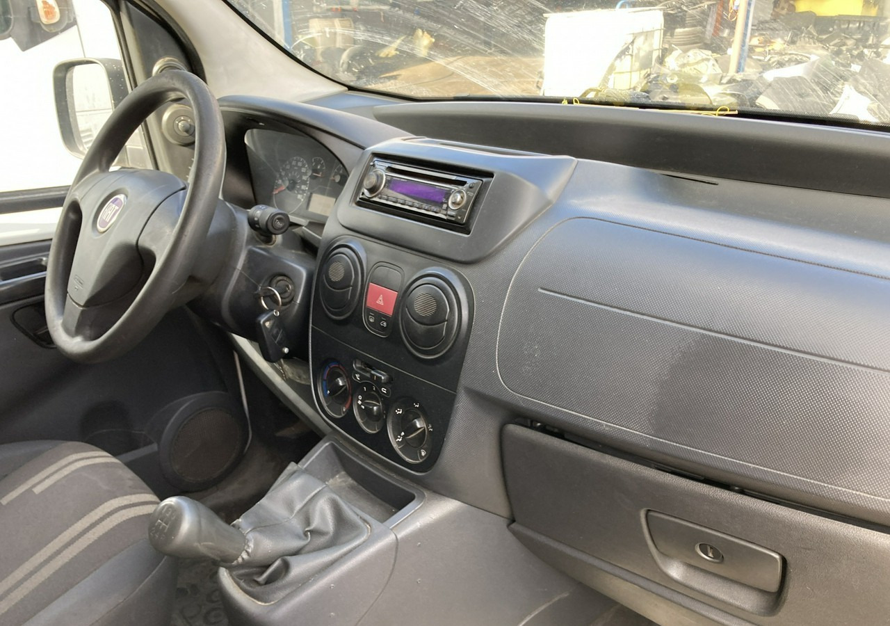 Fiat Fiorino Fiat Fiorino 1.4 FV 23% 2008 - Furgon: 5 kép. Fiat Fiorino Fiat Fiorino 1.4 FV 23% 2008 - Furgon: 5 kép.