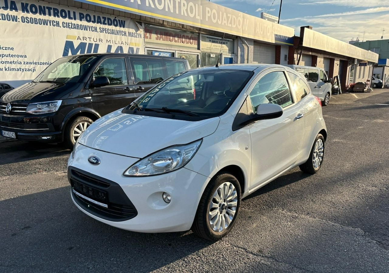 Ford KA II Ford KA 1.2 Champions Edition Klima Panorama 2012 - Hatchback: 1 kép. Ford KA II Ford KA 1.2 Champions Edition Klima Panorama 2012 - Hatchback: 1 kép.
