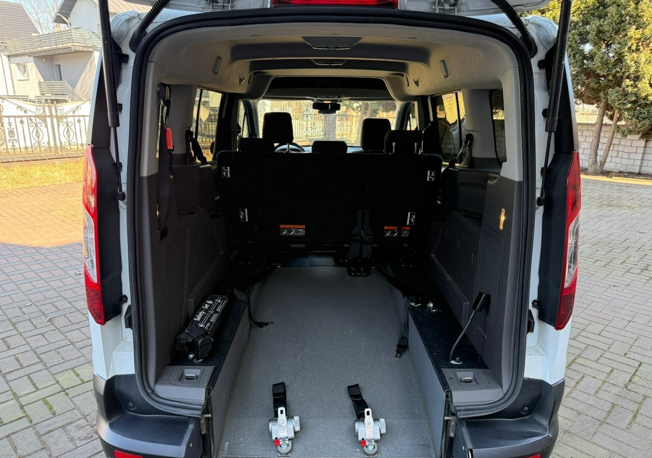 Ford Tourneo Connect II Connect dla niepełnosprawnych Rampa Inwalida Bogate wersja PFRON 20 - Autó: 3 kép. Ford Tourneo Connect II Connect dla niepełnosprawnych Rampa Inwalida Bogate wersja PFRON 20 - Autó: 3 kép.