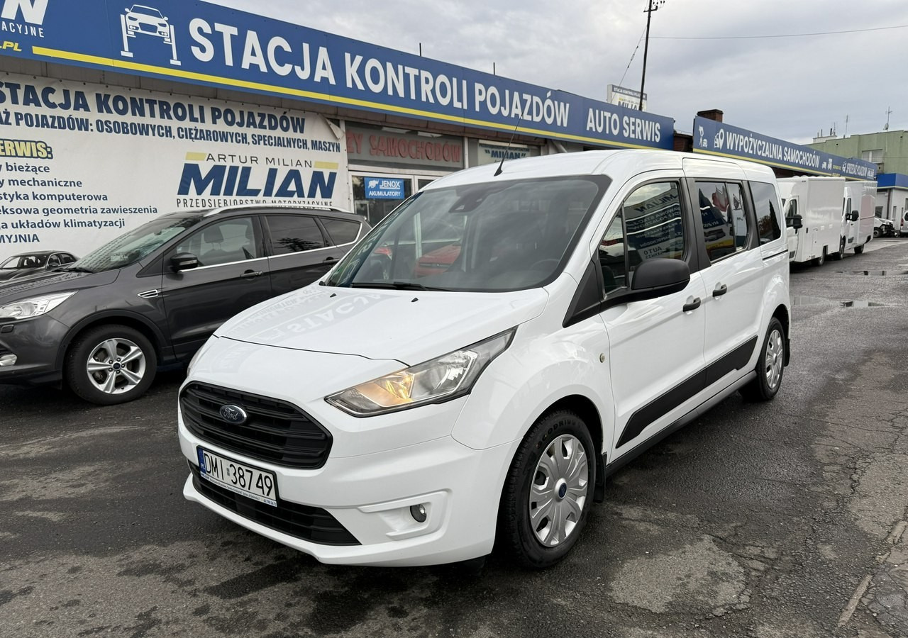 Ford Tourneo Connect II Connect dla niepełnosprawnych Rampa Inwalida PFRON Model 2021 - Kombi: 2 kép. Ford Tourneo Connect II Connect dla niepełnosprawnych Rampa Inwalida PFRON Model 2021 - Kombi: 2 kép.