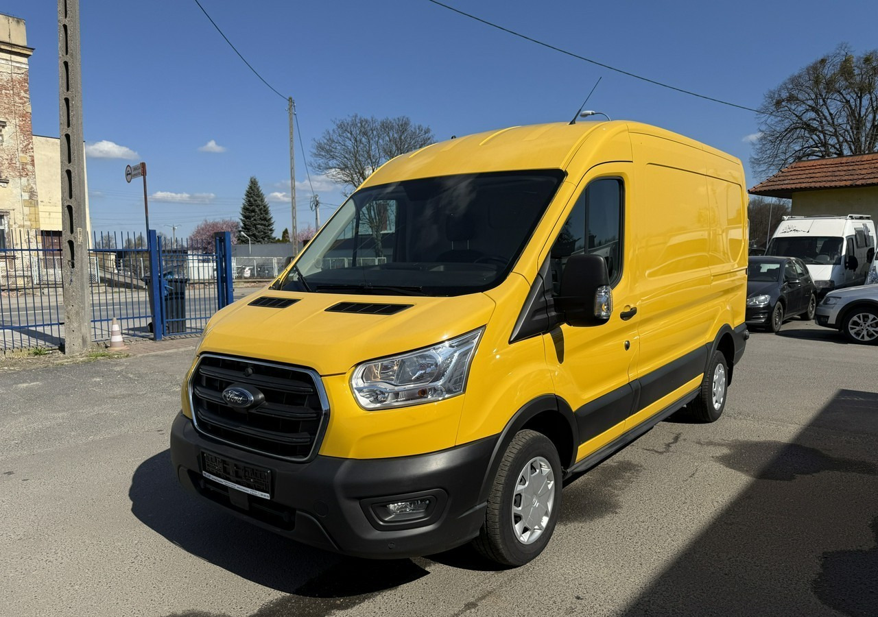 Ford Transit Ford Transit Klima Panel Kamera 167tkm Model 2022 - Furgon: 2 kép. Ford Transit Ford Transit Klima Panel Kamera 167tkm Model 2022 - Furgon: 2 kép.