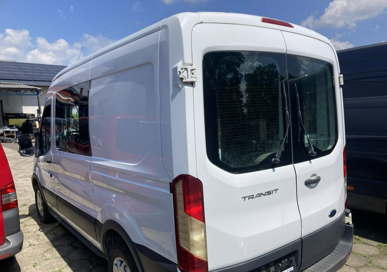 Ford Transit Transit 7- osobowy Brygadówka dokka doka 2016 - Duplakabinos kisteherautó: 4 kép. Ford Transit Transit 7- osobowy Brygadówka dokka doka 2016 - Duplakabinos kisteherautó: 4 kép.