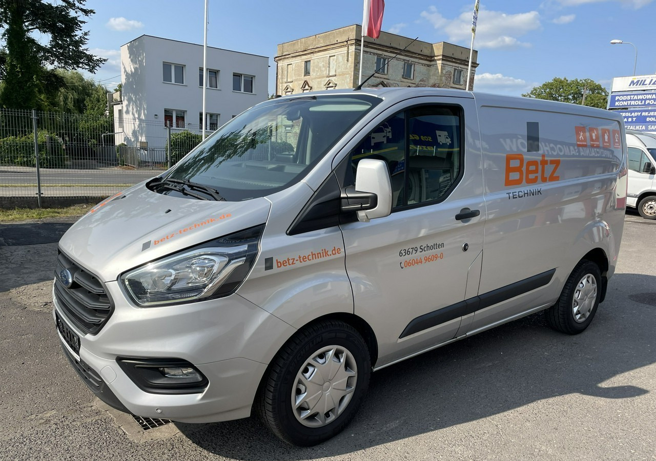 Ford Transit Transit Custom Ford Transit Custom 2.0-130KM AUTOMAT Klima Model 201 - Furgon: 2 kép. Ford Transit Transit Custom Ford Transit Custom 2.0-130KM AUTOMAT Klima Model 201 - Furgon: 2 kép.
