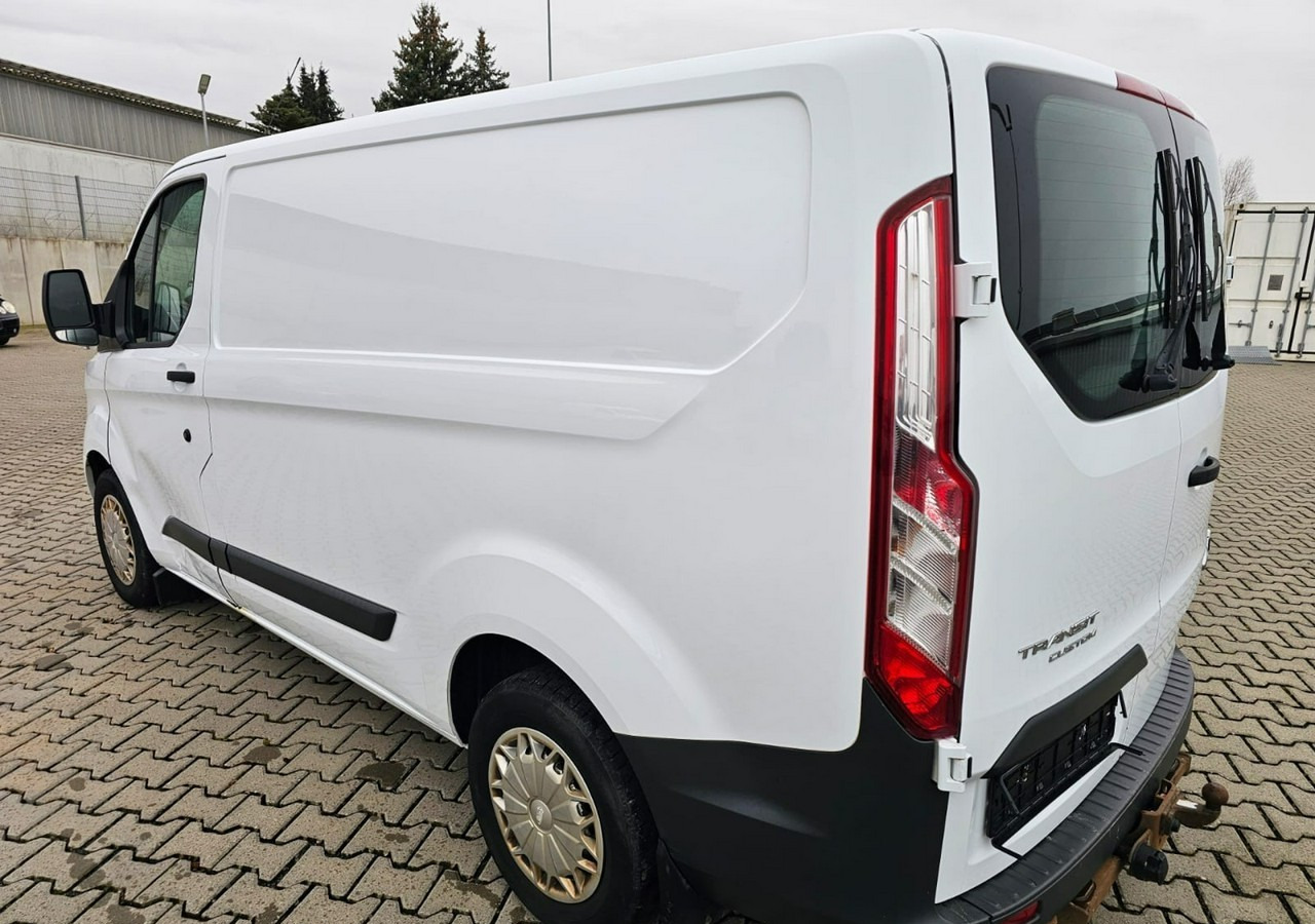 Ford Transit Transit Custom Ford Transit Custom 2.2-125KM Klima 2015 - Furgon: 3 kép. Ford Transit Transit Custom Ford Transit Custom 2.2-125KM Klima 2015 - Furgon: 3 kép.