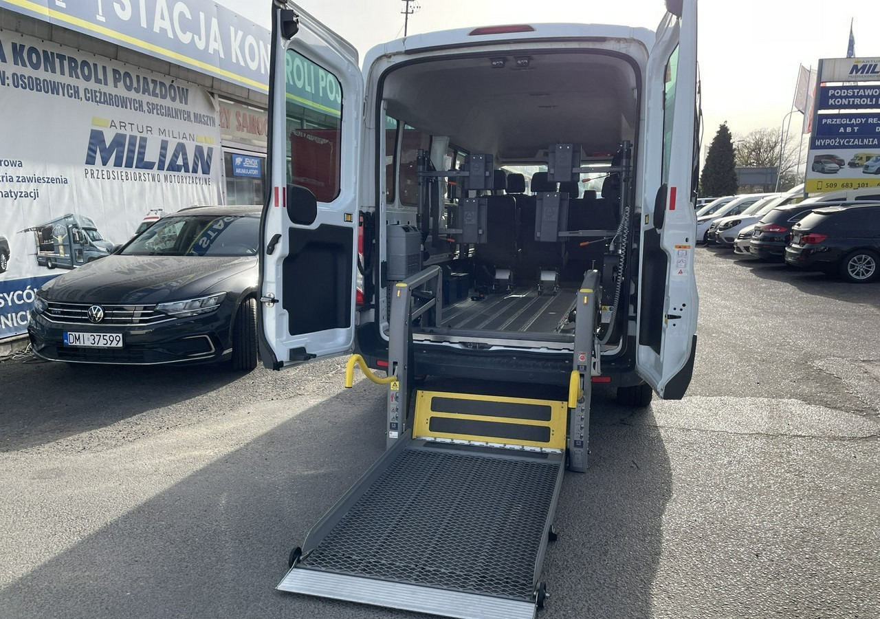 Ford Transit VIII Transit do przewozu Niepełnosprawnych 2 Wózki inwalida rampa 2017 - Autó: 1 kép. Ford Transit VIII Transit do przewozu Niepełnosprawnych 2 Wózki inwalida rampa 2017 - Autó: 1 kép.
