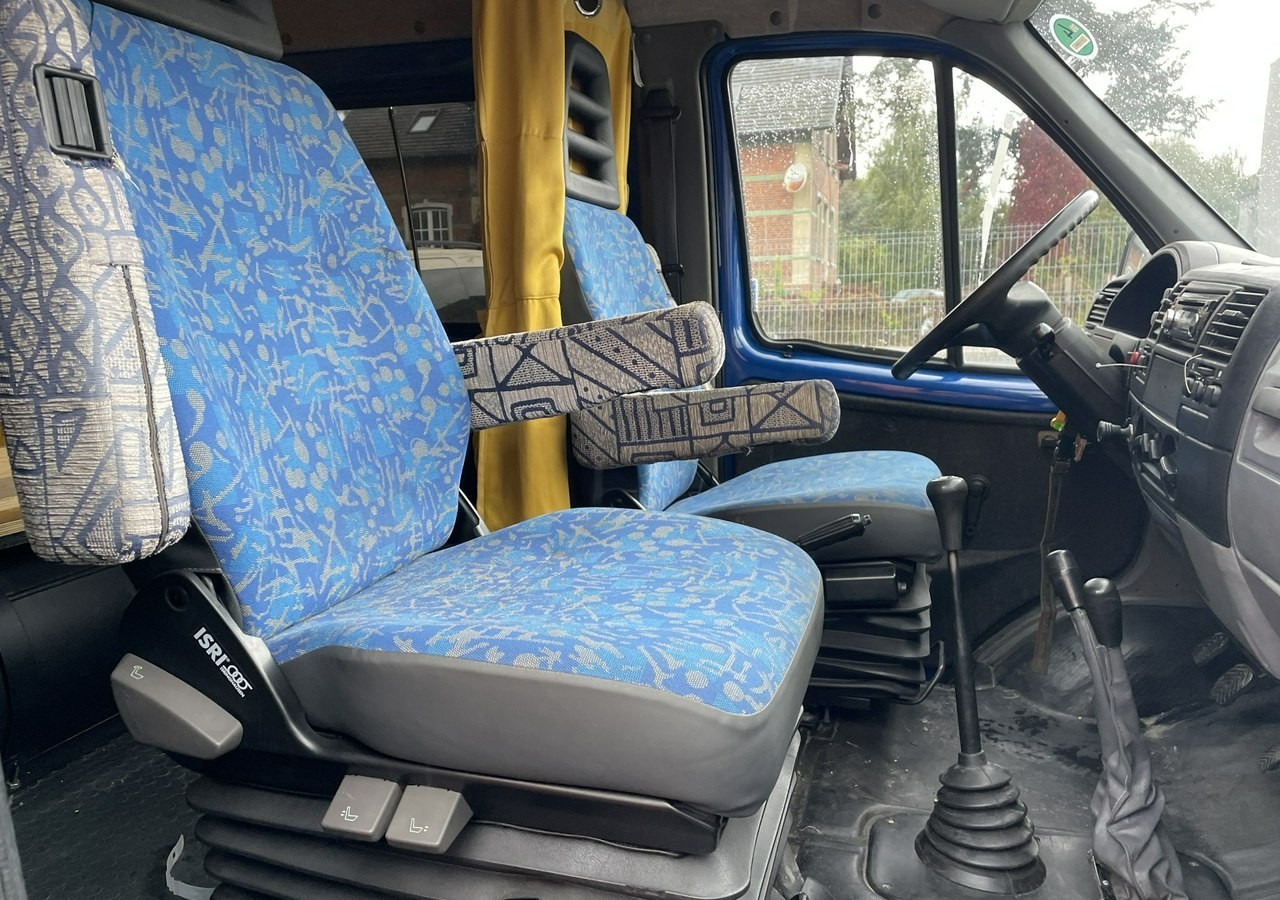 Gaz Gazela Gaz Gazelle Kamper furgon 4X4 benzyna + GAZ LPG Solar 94329km 2010 - Furgon: 3 kép. Gaz Gazela Gaz Gazelle Kamper furgon 4X4 benzyna + GAZ LPG Solar 94329km 2010 - Furgon: 3 kép.