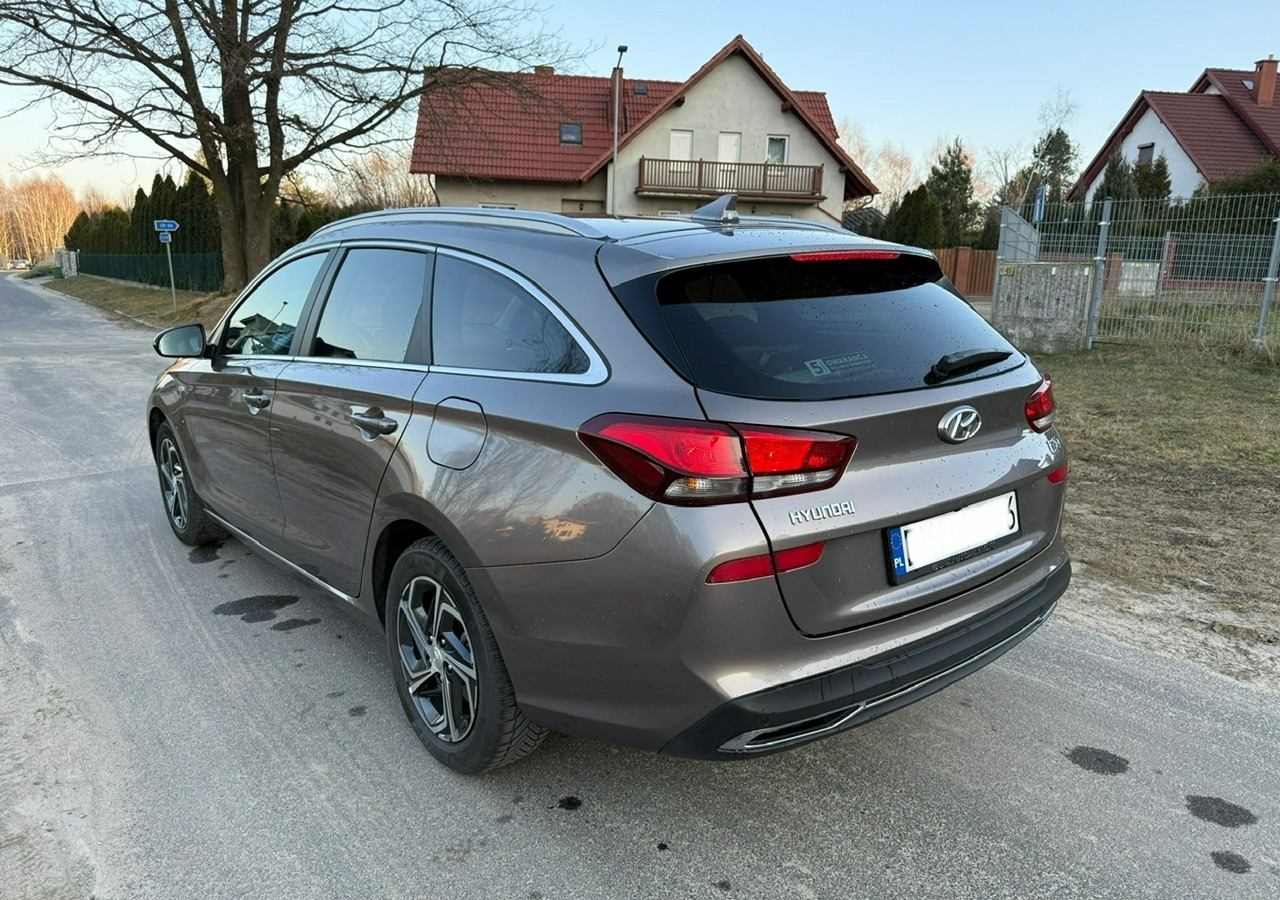 Hyundai i30 II Hyundai i30 1.5T-GDI160KM SMART PLUS +LED Salon PL-Gwarancja 2028 - Autó: 5 kép. Hyundai i30 II Hyundai i30 1.5T-GDI160KM SMART PLUS +LED Salon PL-Gwarancja 2028 - Autó: 5 kép.