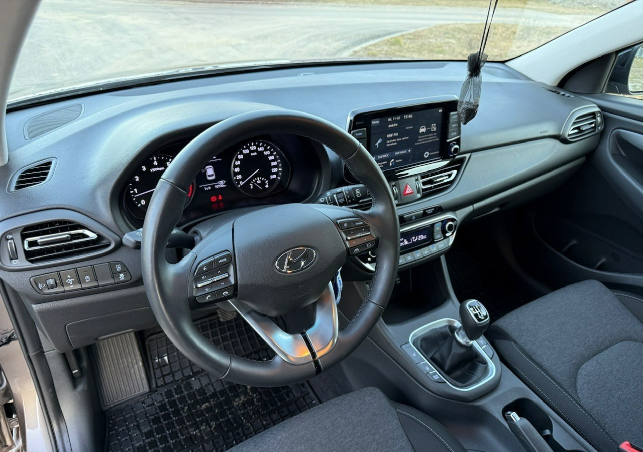 Hyundai i30 II Hyundai i30 1.5T-GDI160KM SMART PLUS +LED Salon PL-Gwarancja 2028 - Autó: 2 kép. Hyundai i30 II Hyundai i30 1.5T-GDI160KM SMART PLUS +LED Salon PL-Gwarancja 2028 - Autó: 2 kép.