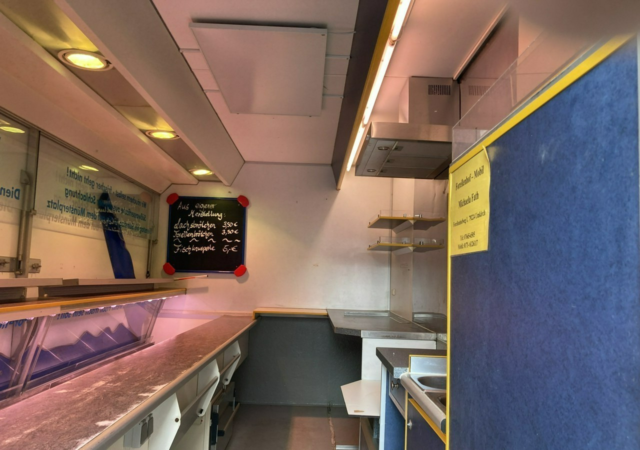 Inna Inny Autosklep wędlin Gastronomiczna food truck foodtruck sklep Klima199 - Büfékocsi: 2 kép. Inna Inny Autosklep wędlin Gastronomiczna food truck foodtruck sklep Klima199 - Büfékocsi: 2 kép.