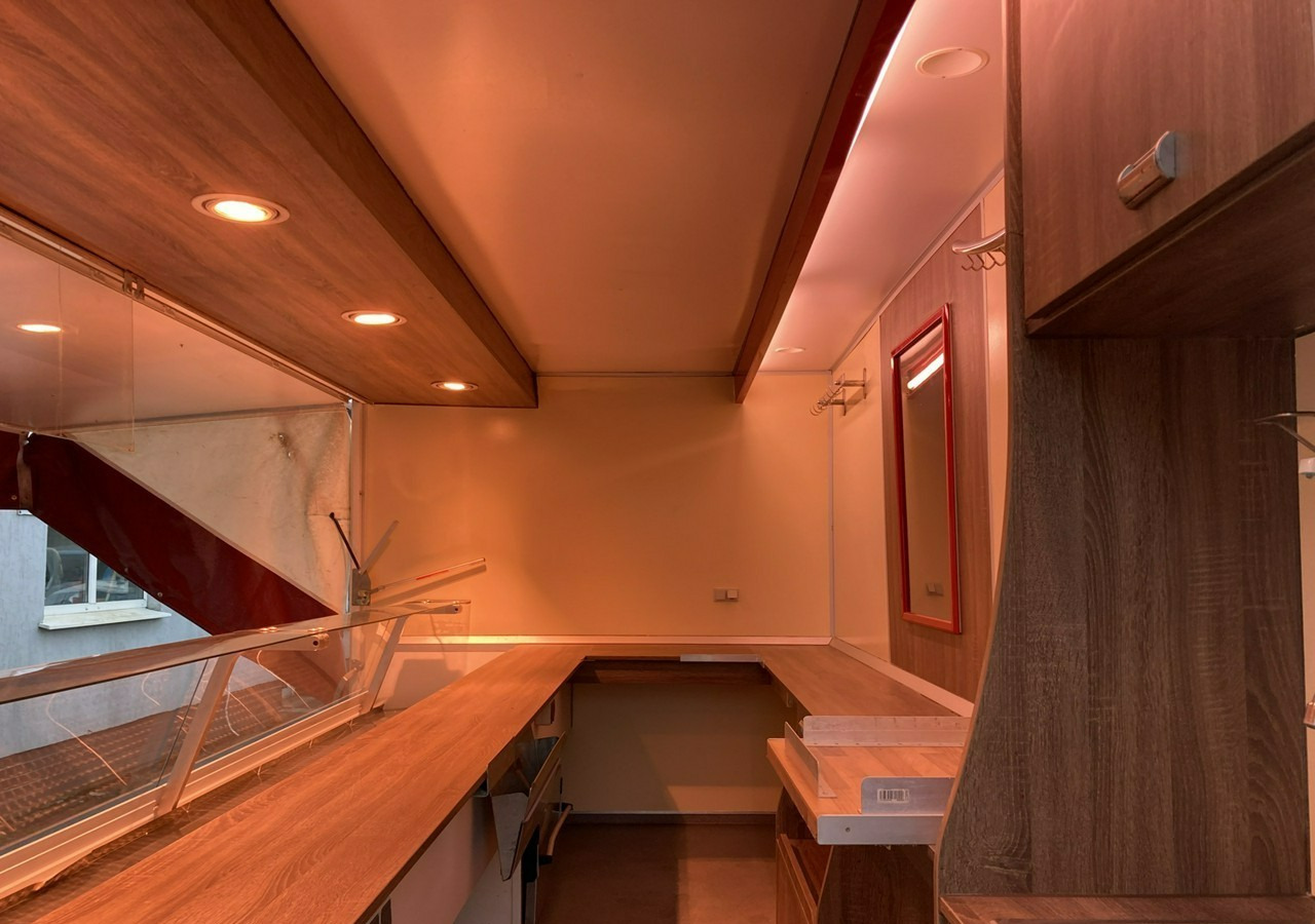 Inna Inny Przycze Autosklep wędli Gastronomiczna food truck foodtruck sklep 20 - Büfékocsi: 3 kép. Inna Inny Przycze Autosklep wędli Gastronomiczna food truck foodtruck sklep 20 - Büfékocsi: 3 kép.