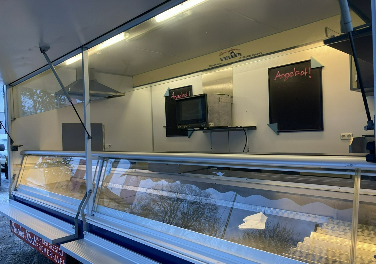 Büfékocsi Inna Inny Przyczepa wędl Gastronomiczna food truck foodtruck Autosklep Sklep20: 20 kép.