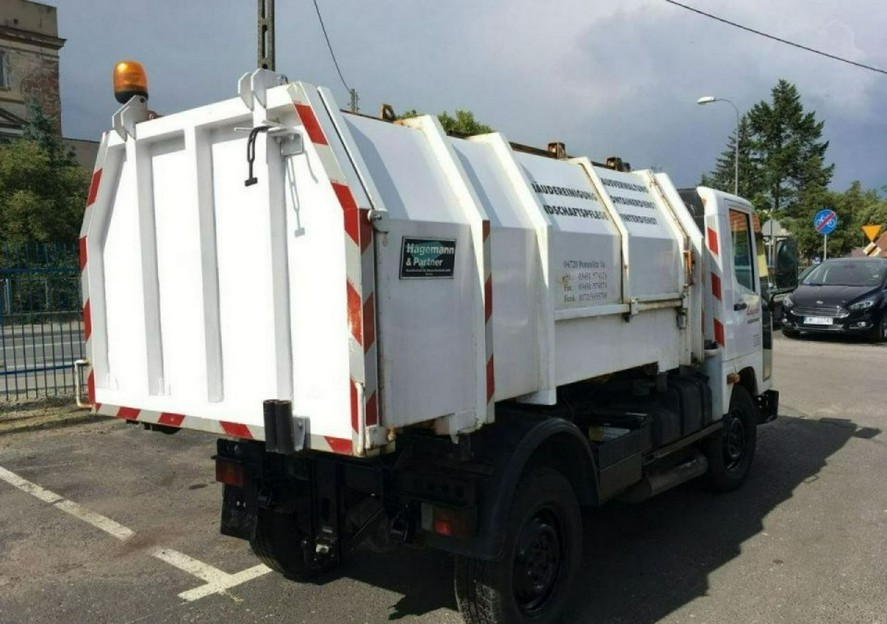 Inna Inny Unimog UX100 Śmieciarka wywrotka prasa - Szemetesautó: 2 kép. Inna Inny Unimog UX100 Śmieciarka wywrotka prasa - Szemetesautó: 2 kép.