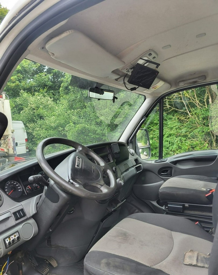 Iveco Inny Iveco Iveco 70C15 Wywrotka 3-strony Doka Dokka 6-osob 2013 - Billenőplatós kisteherautó: 5 kép. Iveco Inny Iveco Iveco 70C15 Wywrotka 3-strony Doka Dokka 6-osob 2013 - Billenőplatós kisteherautó: 5 kép.