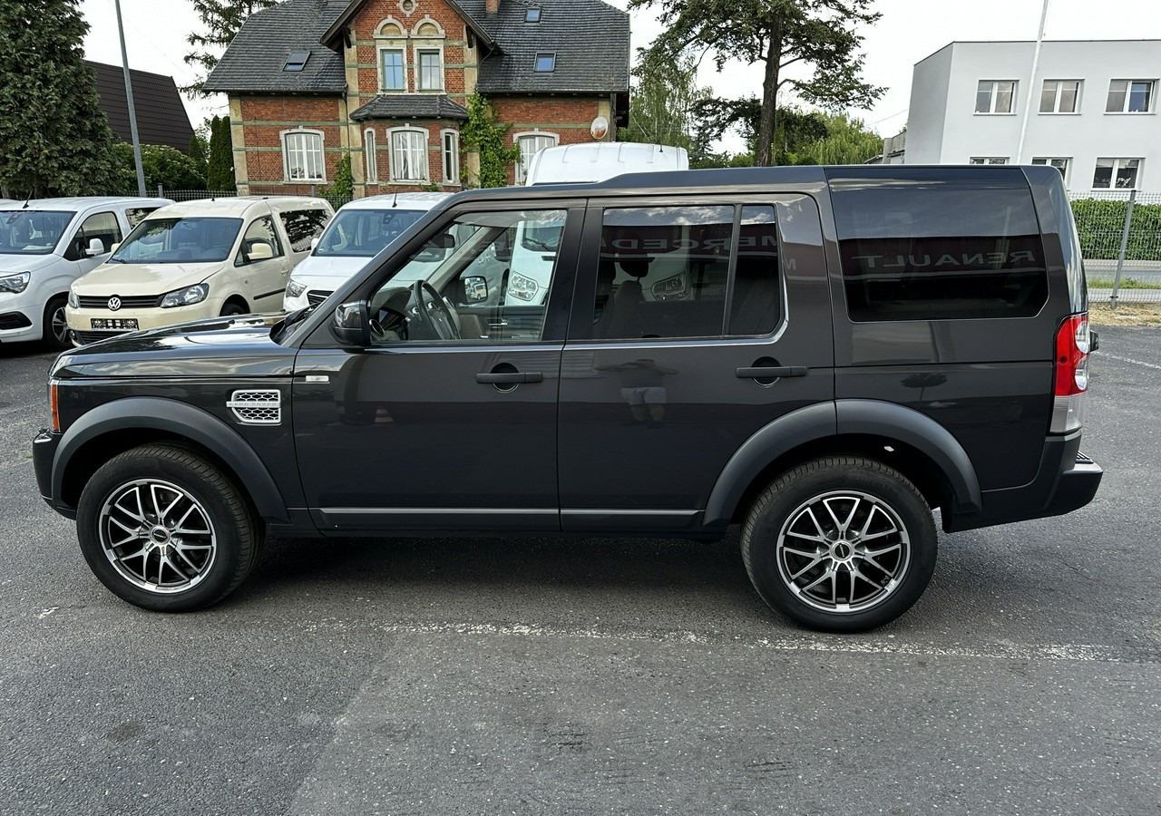 Land Rover Discovery IV Discovery IV 3.0SD V6 HSE Bogate Wyposażenie 2013 - Terepjáró/ SUV: 4 kép. Land Rover Discovery IV Discovery IV 3.0SD V6 HSE Bogate Wyposażenie 2013 - Terepjáró/ SUV: 4 kép.