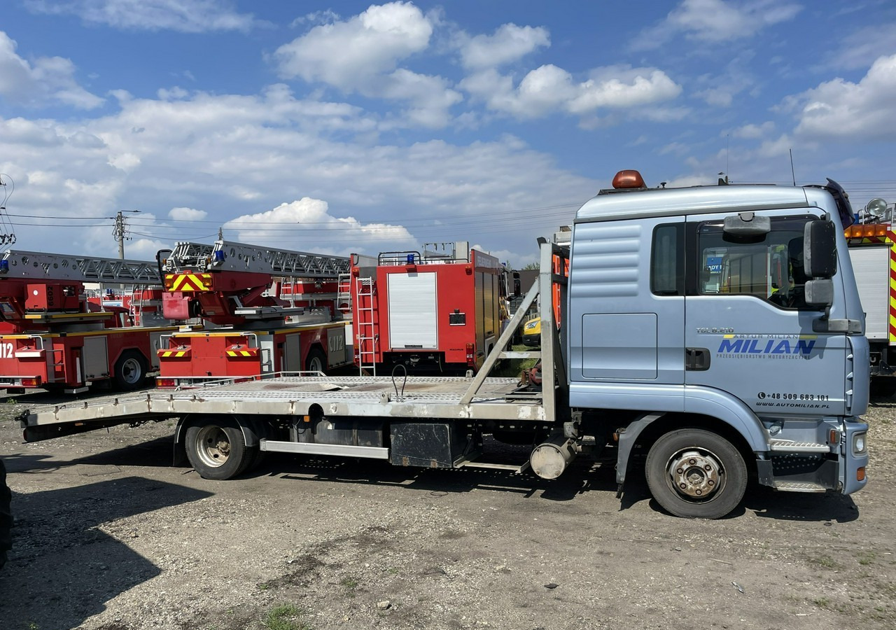 MAN Inny MAN MAN TGL 8.210 Pomoc drogowa Autolaweta na 2 Auta 2005 - Vontató: 4 kép. MAN Inny MAN MAN TGL 8.210 Pomoc drogowa Autolaweta na 2 Auta 2005 - Vontató: 4 kép.